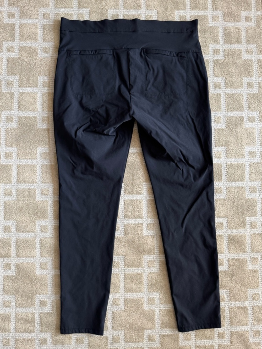 Athleta Black High Rise Trekking Pants Stretch Travel Hiking Size 14 - Picture 4 of 10